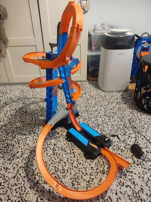 Hot wheels sky tower wyrzutnia
