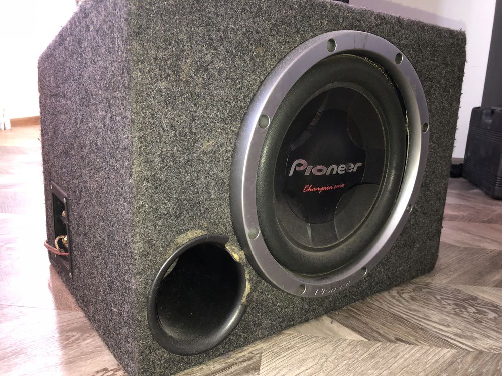 Subwoofer. auto. Pioneer