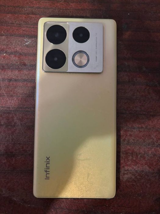 Infinix NOTE 40 Pro