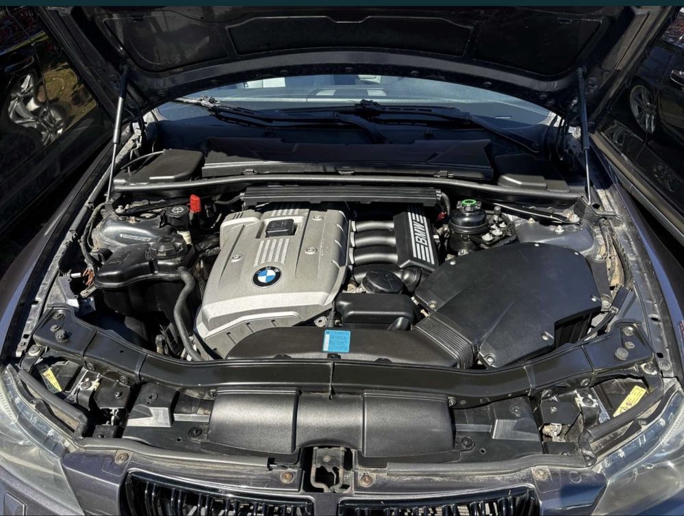 Bmw e91 325i r6 218 koni mechanicznych