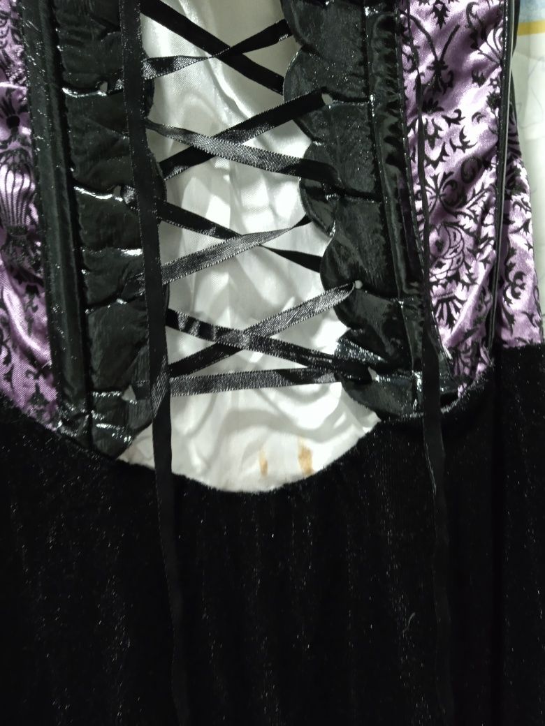 Костюм платье в баварском стиле диндрл ведьмы колдуньи королевы