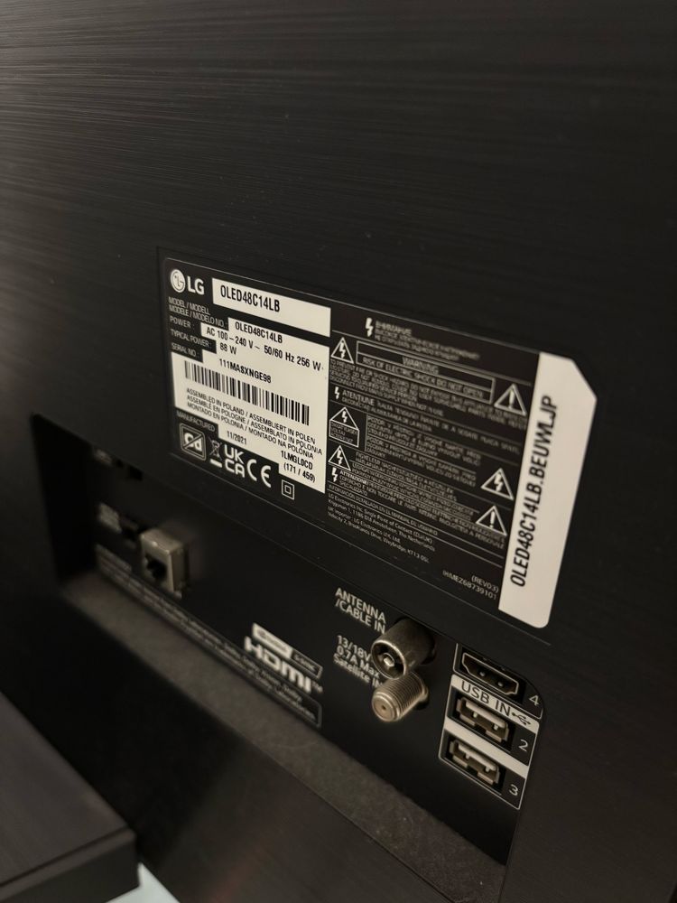 LG OLED TV 48C1 (COMO NOVA)