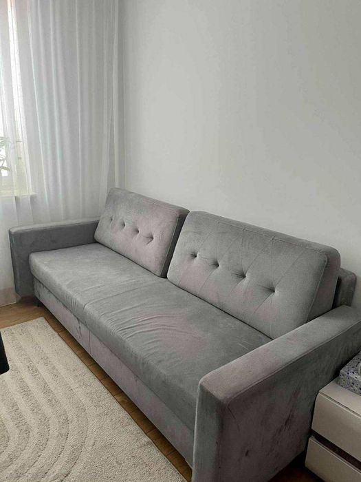 Sofa rozkladana + 2 poduszki