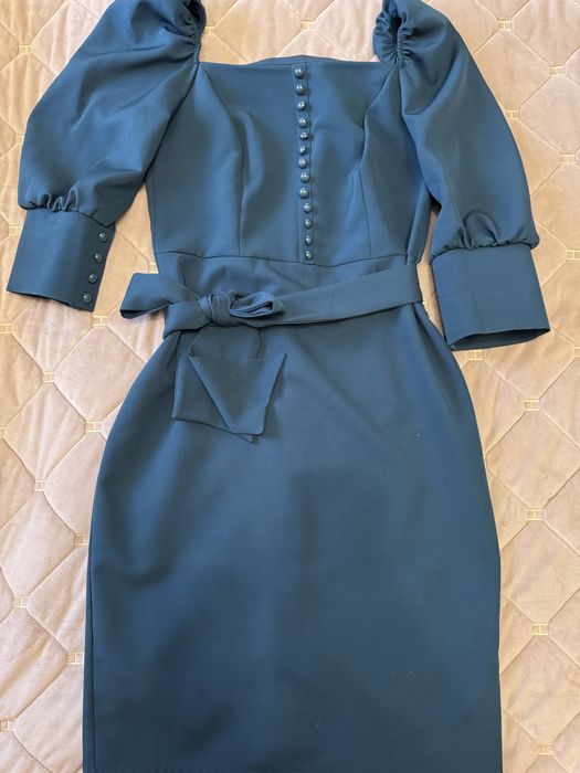 Сукня темно зеленого кольору