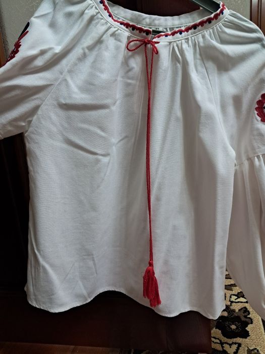 Вишиванка з шикарними об'ємними рукавами