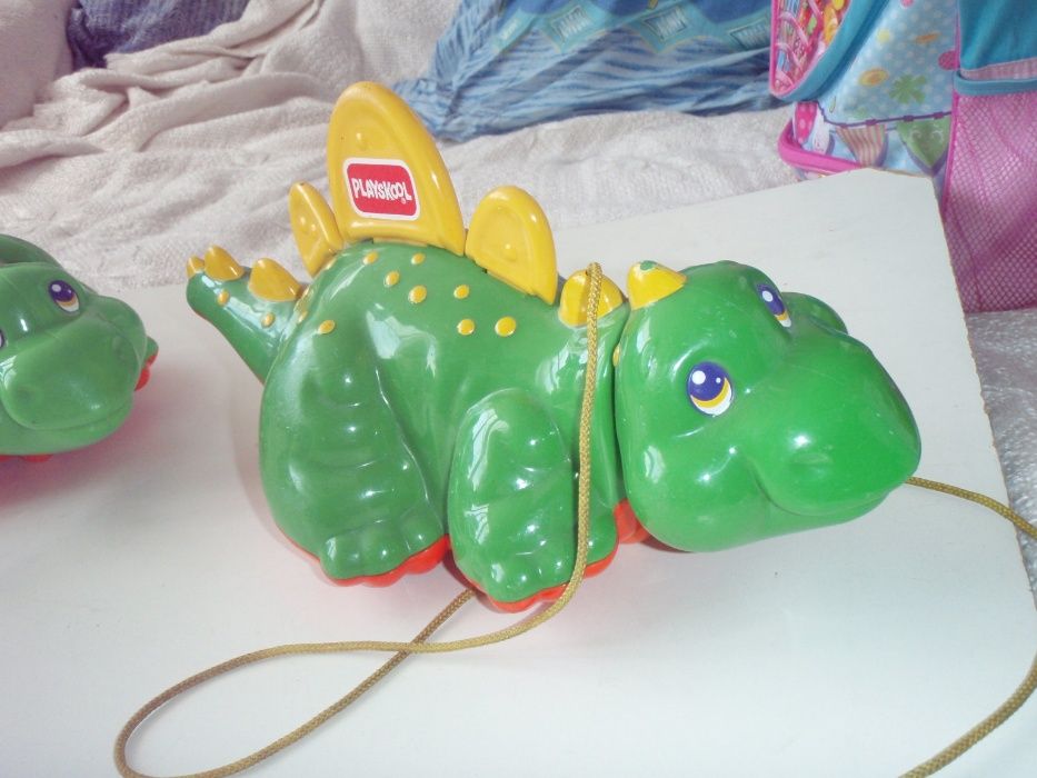 DINOZAUR - zabawka Playskool do ciągnięcia, rusza się i dźwięczy