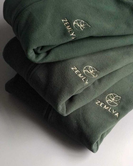 Пошив худі/світшотів. Друк і вишивка принтів. Брендування одягу лого