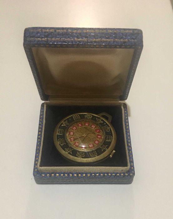 Relógio de bolso marca "Hormise" do Banco Nacional UltraMarino".