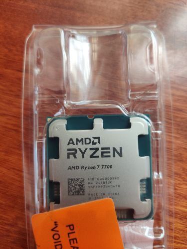 Процесор AMD Ryzen 7 7700 новий