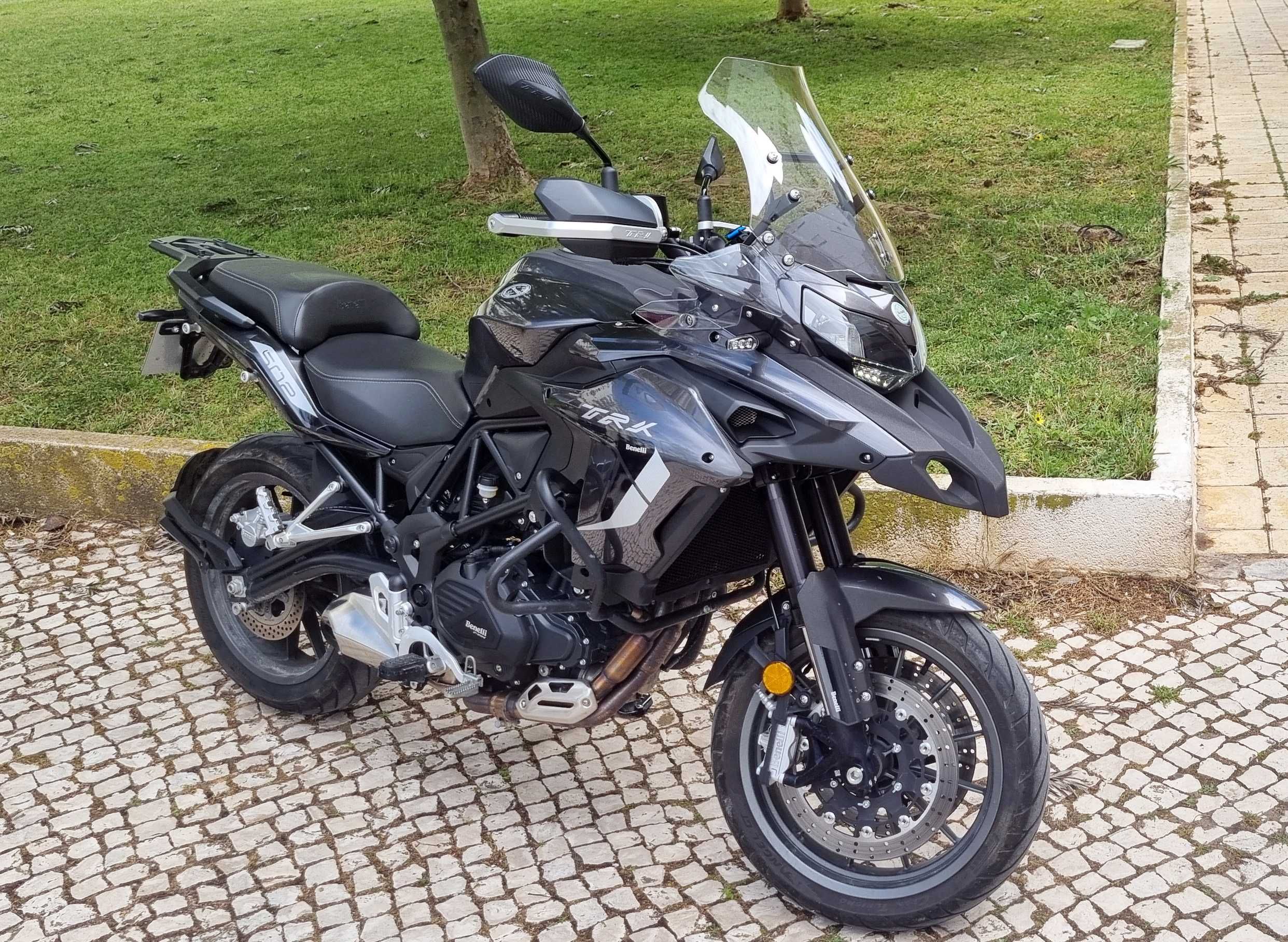 Benelli TRK 502 – ANO 2022 – Menos de 9.600 km