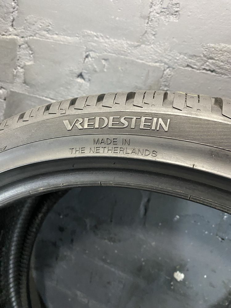 2шт 235/35 R19 Vredestein Quatrac 5