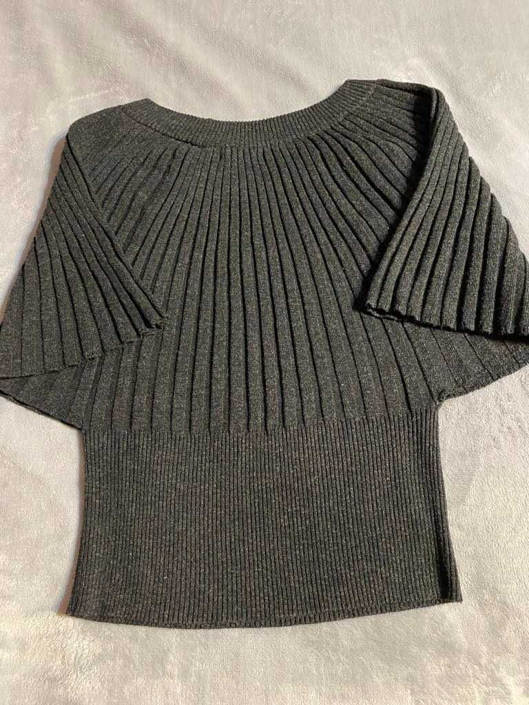 Sweter nietoperz rozmiar L / XL.