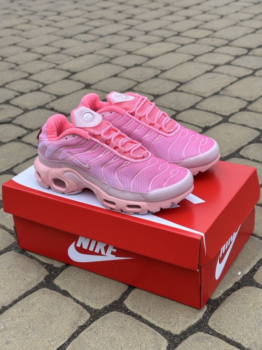 Жіночі кросівки Nike Tn pink 37-41