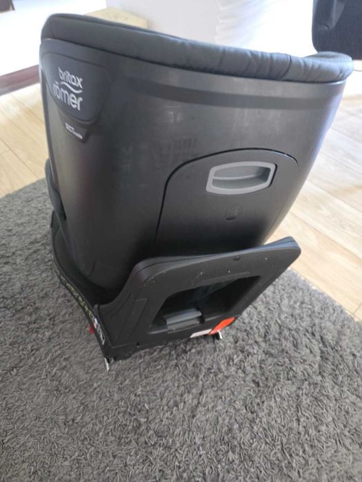 Fotelik samochodowy obrotowy Britax Romer DUALFIX M i-SIZE