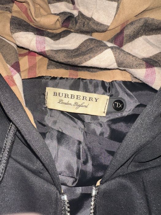 Сіра Зіпка від бренду Burberry