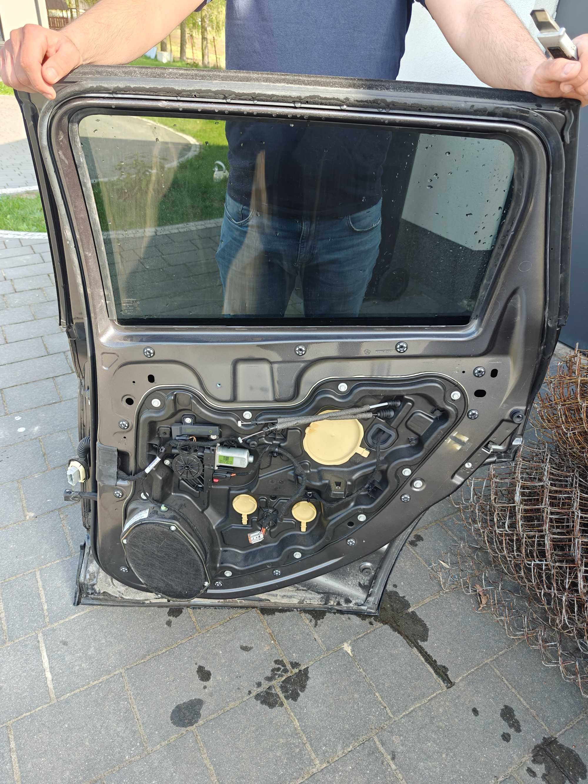 Drzwi prawe przód i tył Jeep Cherokee KL  PAU