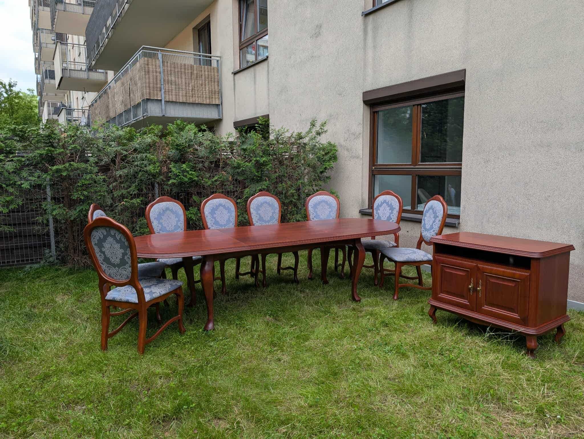 Masywny komplet mebli z litego drewna - jadalnia, salon - styl Ludwik