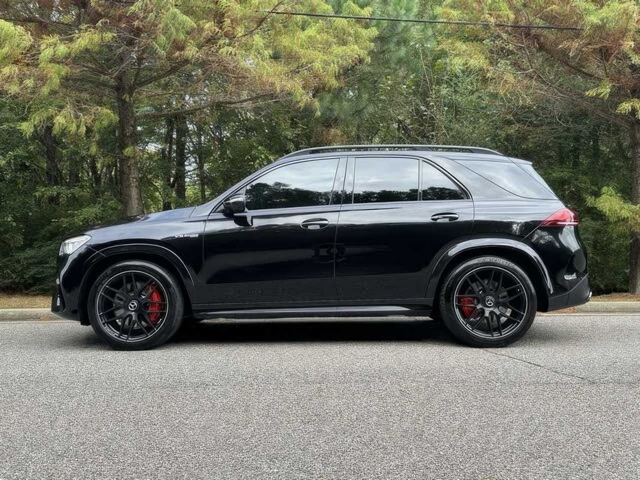 Mercedes-Benz GLE      2021