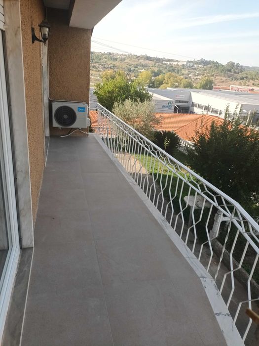 Aluga-se Moradia V3 Coimbra  Vilela-Fornos.