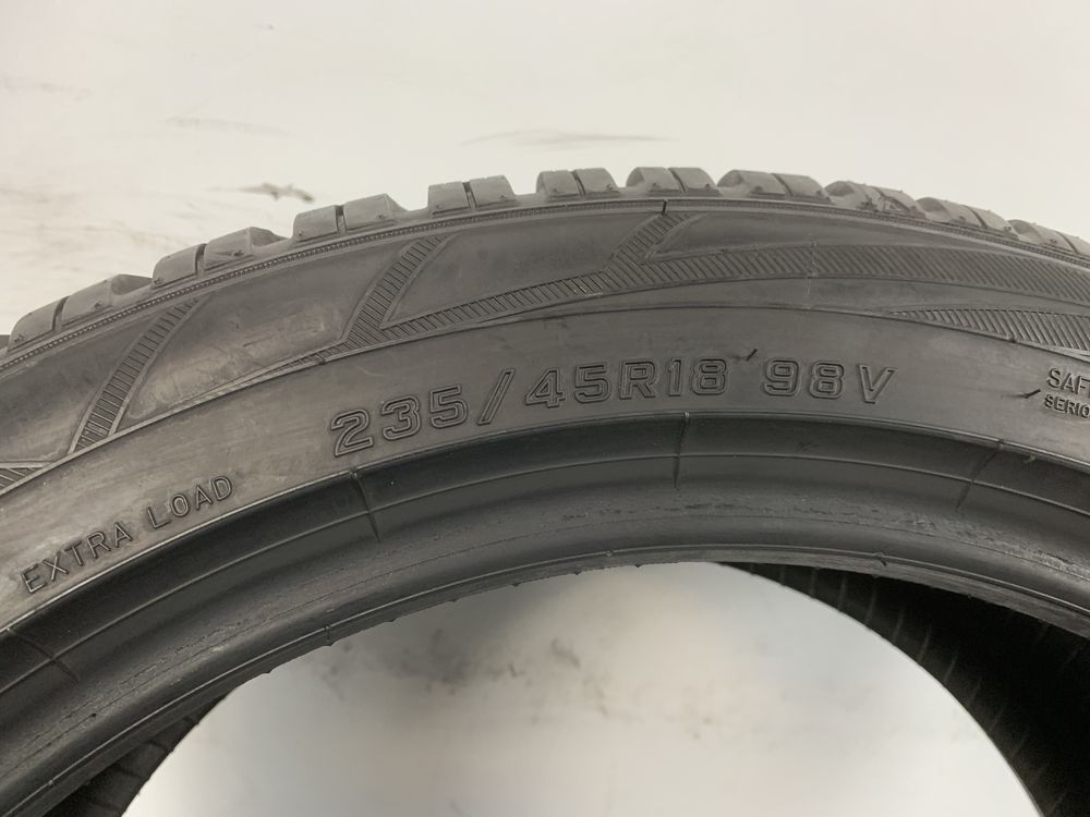 2x 235/45/18 Falken EuroWinter HS01 / 2020r 8mm / GWARANCJA