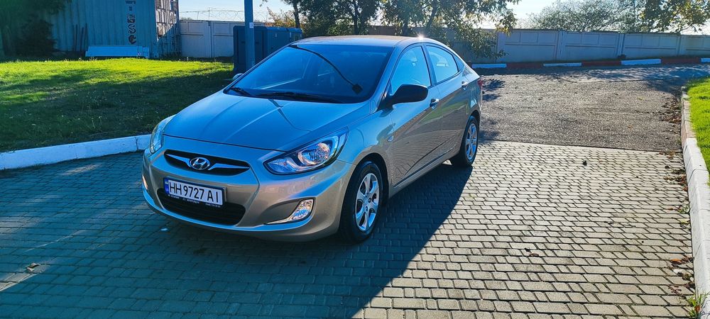 Авто Hyundai accent 2014 рік,1.4л.