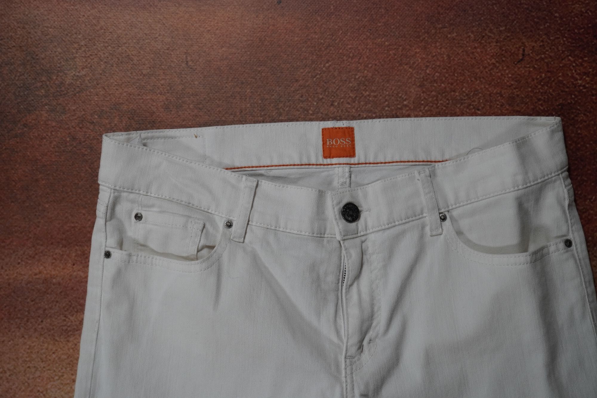 Hugo Boss spodnie damskie rurki S 29 jeans białe y2k