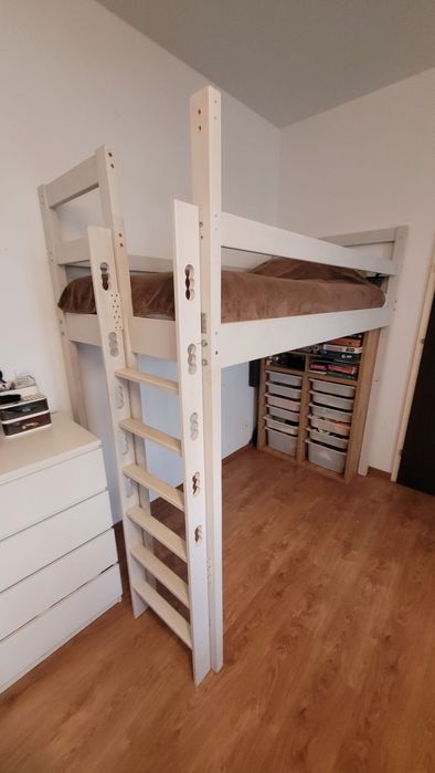 Łóżko drewniane antresola / 110x218x210