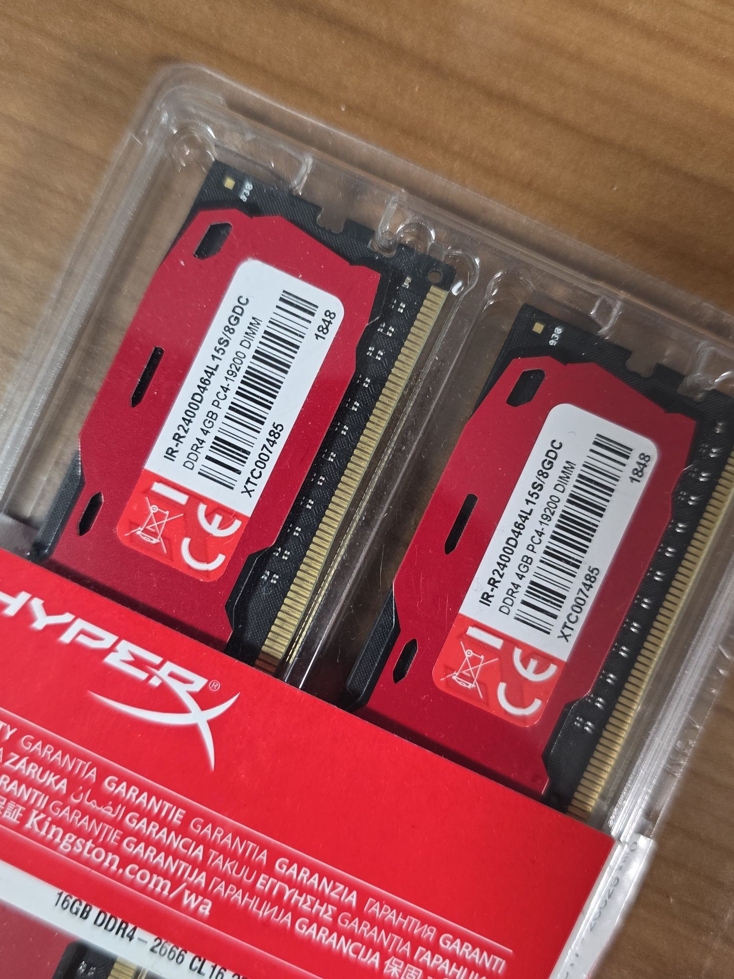 GOODRAM 4 GB DDR4 2400 MHz Iridium Red