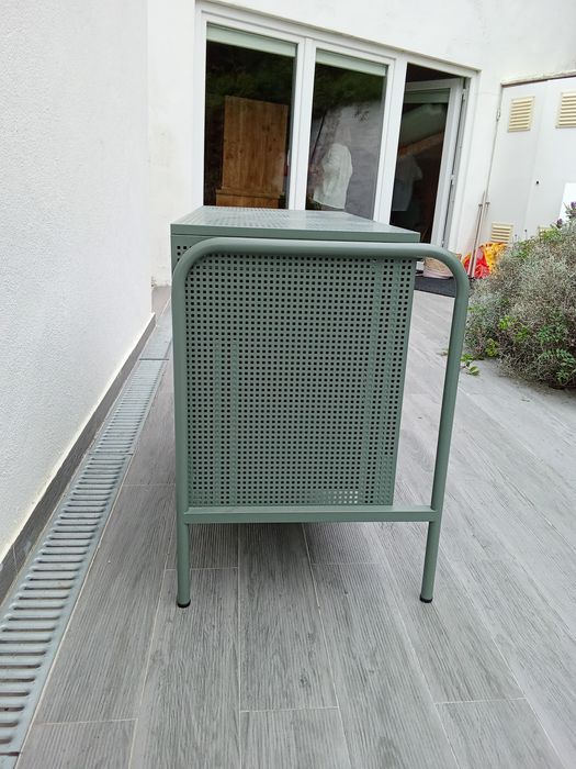 Armário tipo cacifo em ferro com 4 divisões