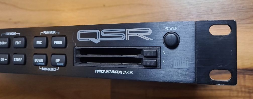 Moduł Alesis QSR