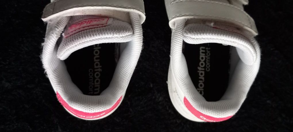 Sapatilhas Adidas Originais Tam 22  ( Portes Incluídos)