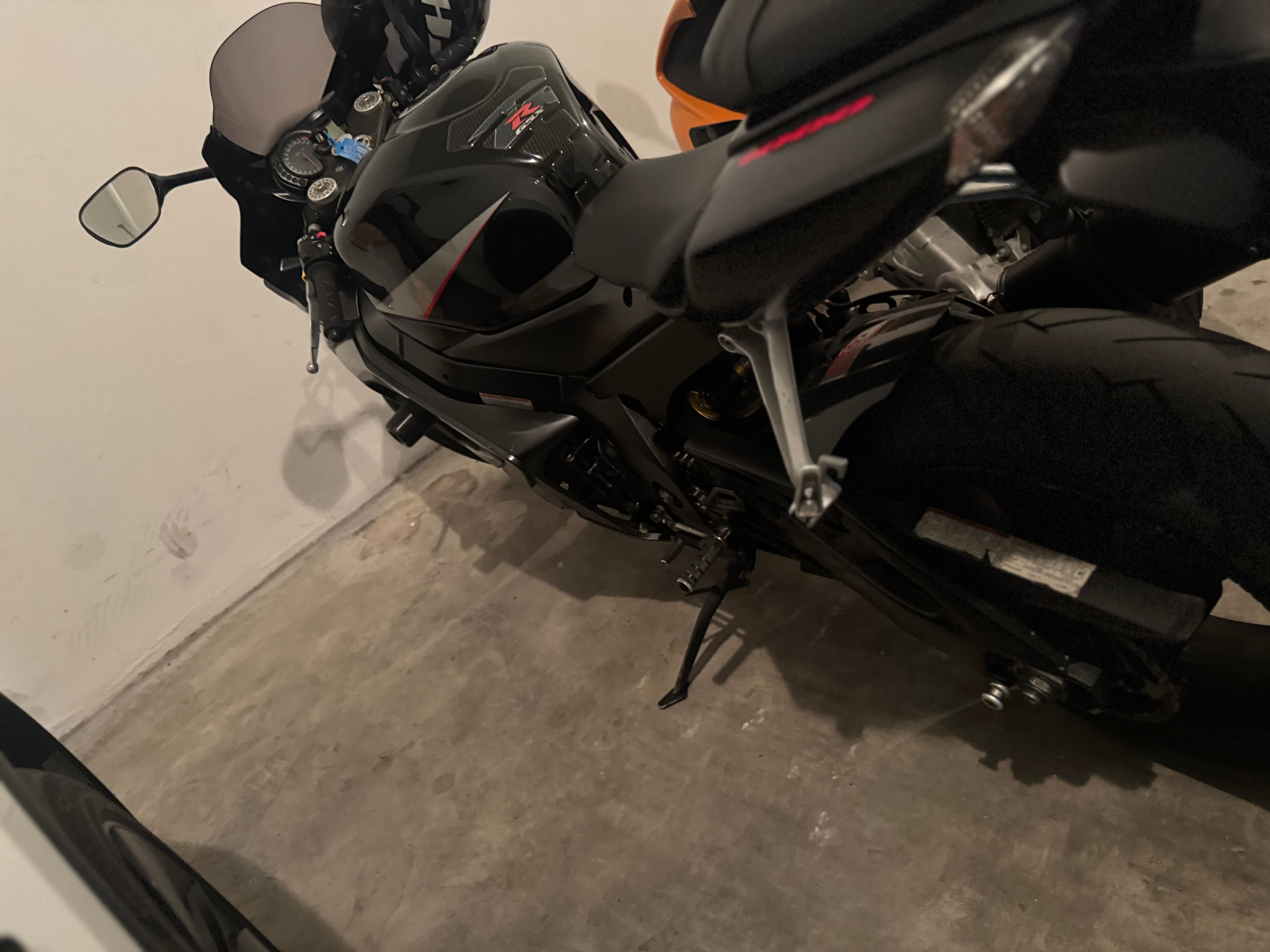 Suzuki GSXR 1000 k6