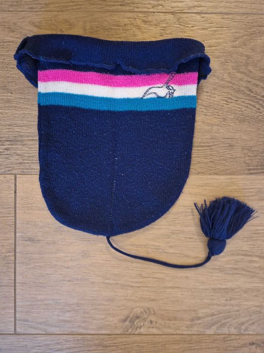 Komplecik czapka z kangurkiem i szaliczek