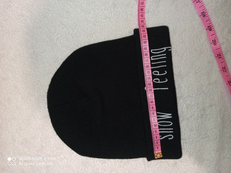 Шапки женские, молодёжные Zara, Sinsay.