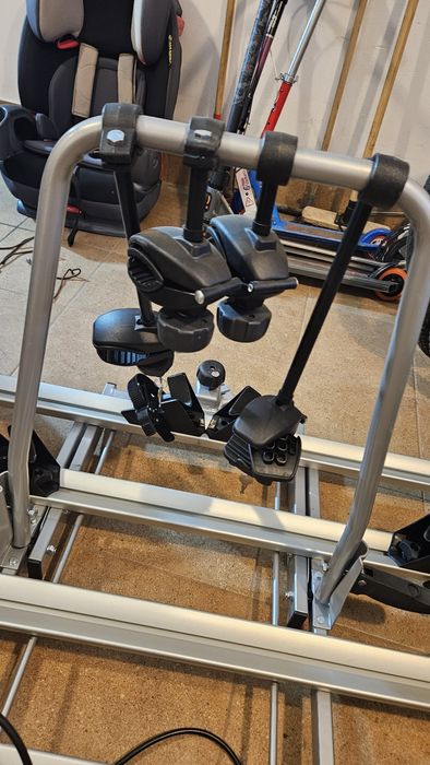 AMOS GIRO 4/7 pin na 4 rowery na hak