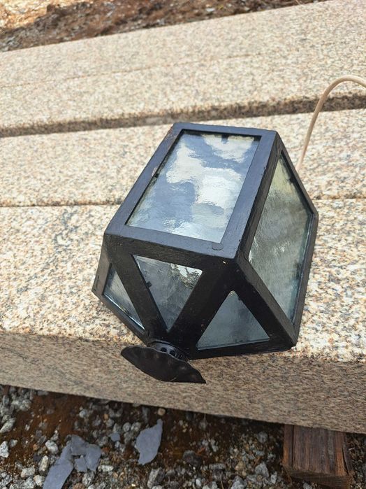 Lanterna Exterior em Metal e Vidro