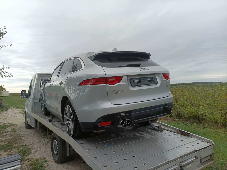 Jaguar F-pace 2.0 diesel automat 2016r  z Włoch Uszkodzony Części