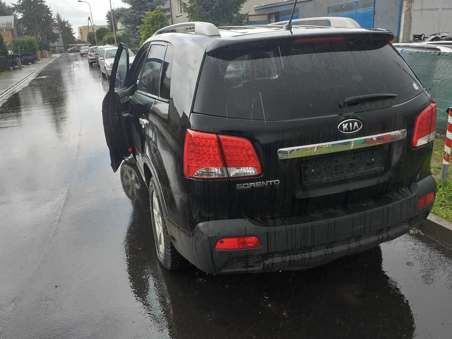 Kia SORENTO II na CZĘŚCI / skrzynia AUTOMAT 2.4 / klapa / ćwiartki