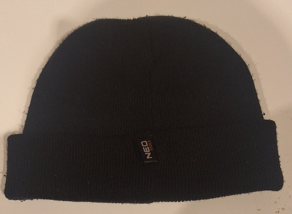 Czapka czarna zimowa