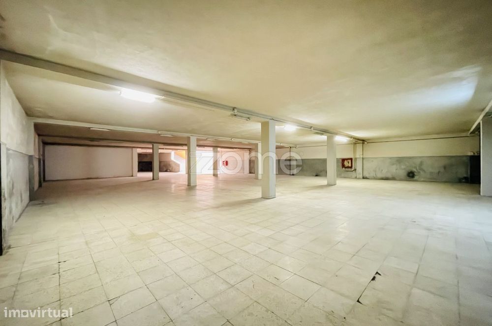 Armazém em Paranhos