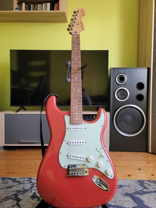 Gitara Fender Limited Edition Player Stratocaster SSS PF FRD