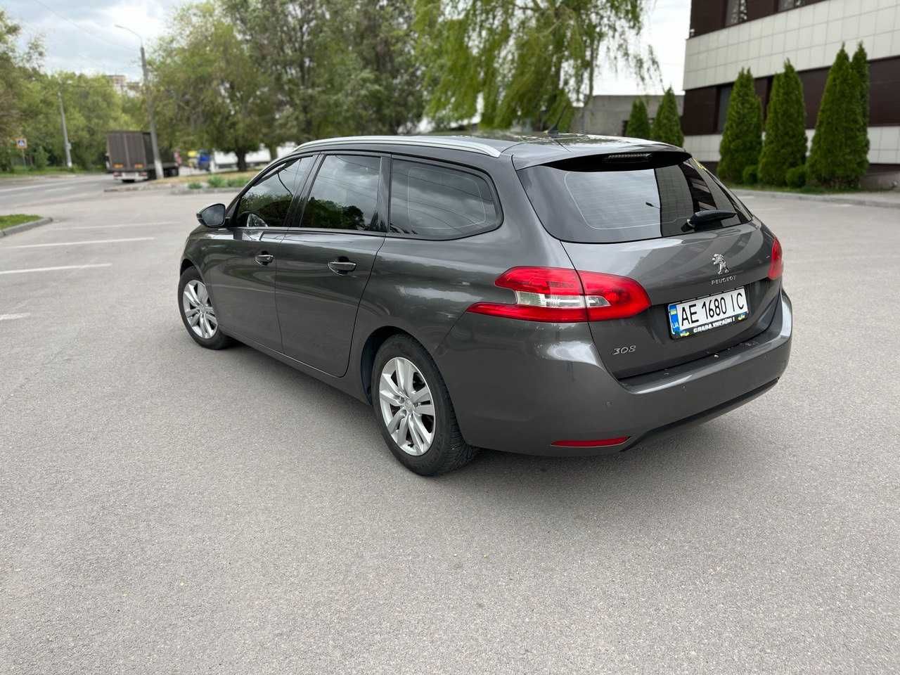 Peugeot 308 SW 2016