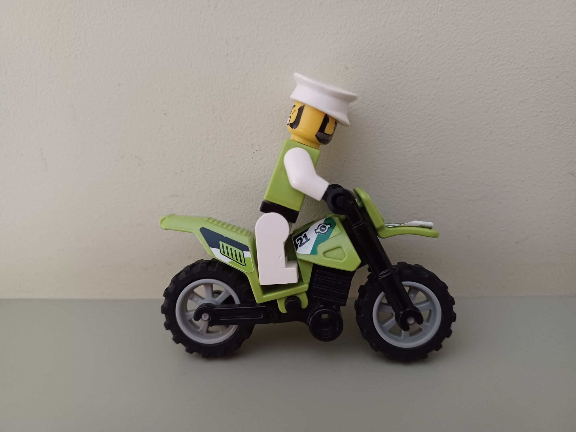 Lego Dirt Bike z figurką