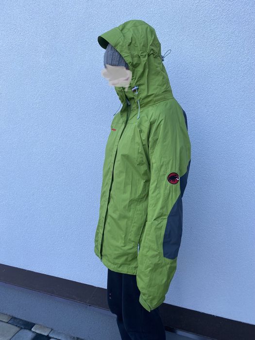 Вітрівка Mammut жіноча розмір М. Ветровка Mammut