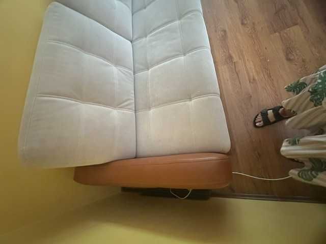 Rozkładana skórzana kanapa /sofa firmy bugajski kolor beżowa