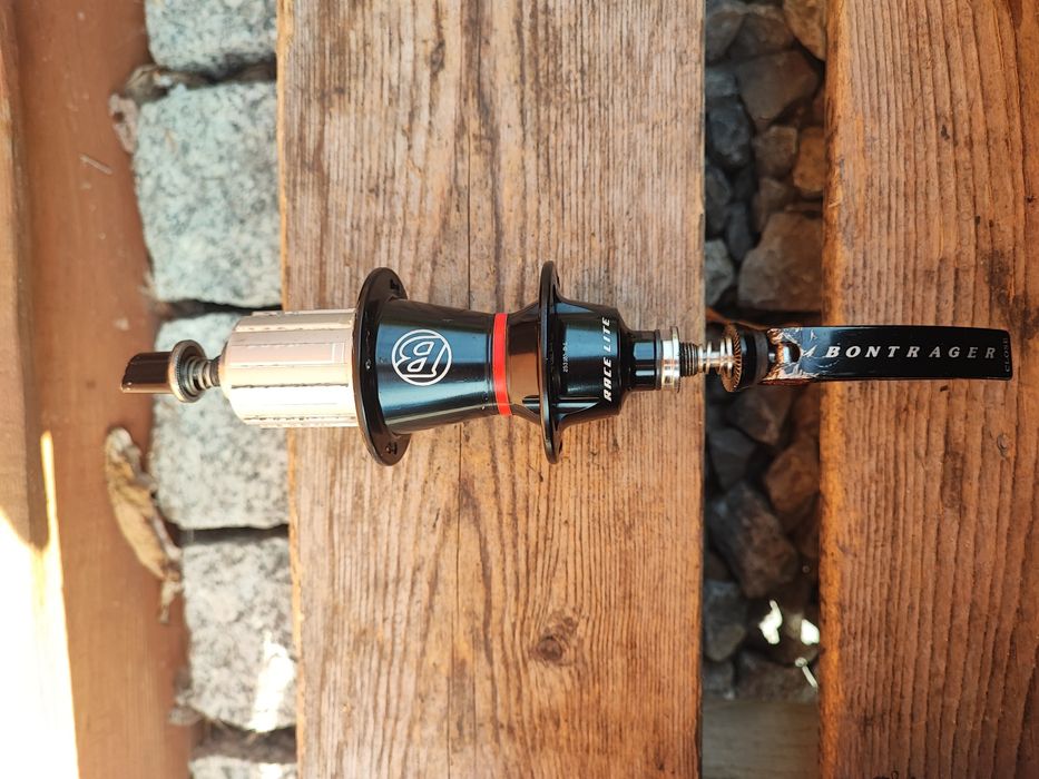Tylna piasta koła rowerowego Bontrager Race Lite 16H 9s Retro MTB