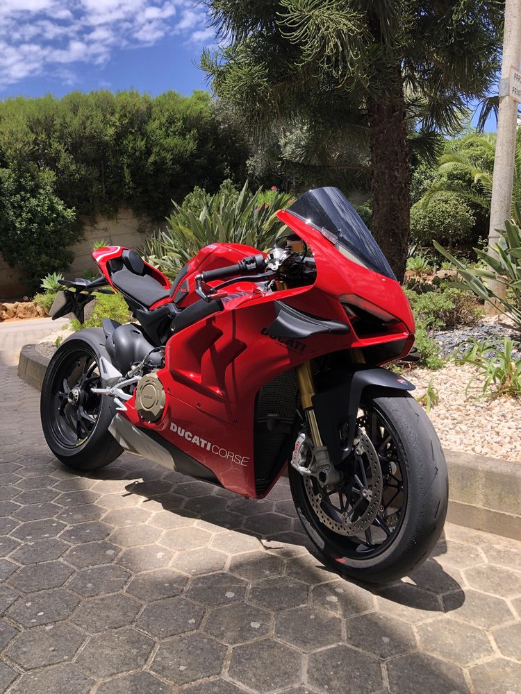 Ducati panegale v4s
