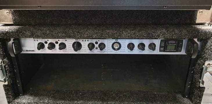 Mackie mixer CFX 12 / kamera pogłosowa gratis  plus  rack.