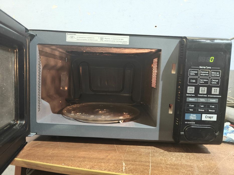 Микроволновка LG mh-6346mbq