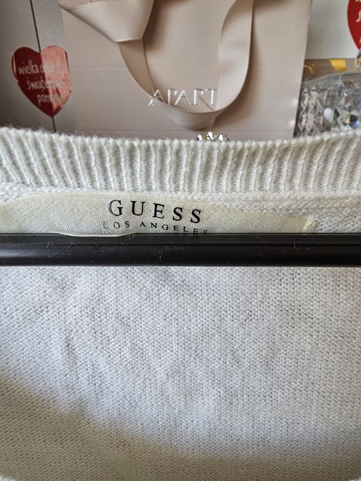 Sweterek Guess bialy
